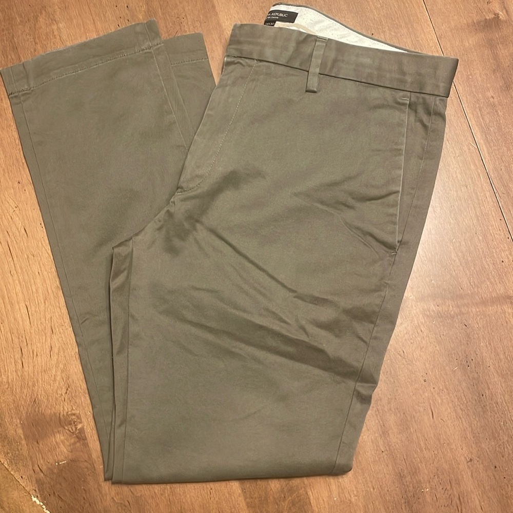 Banana Republic Fulton Chino